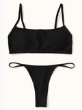 Biquíni Araya: Dance com as cores do céu em amarelo, preto, branco e laranja vibrantes. Conforto, liberdade e o toque feminino Alô Sol para seus dias de sol.