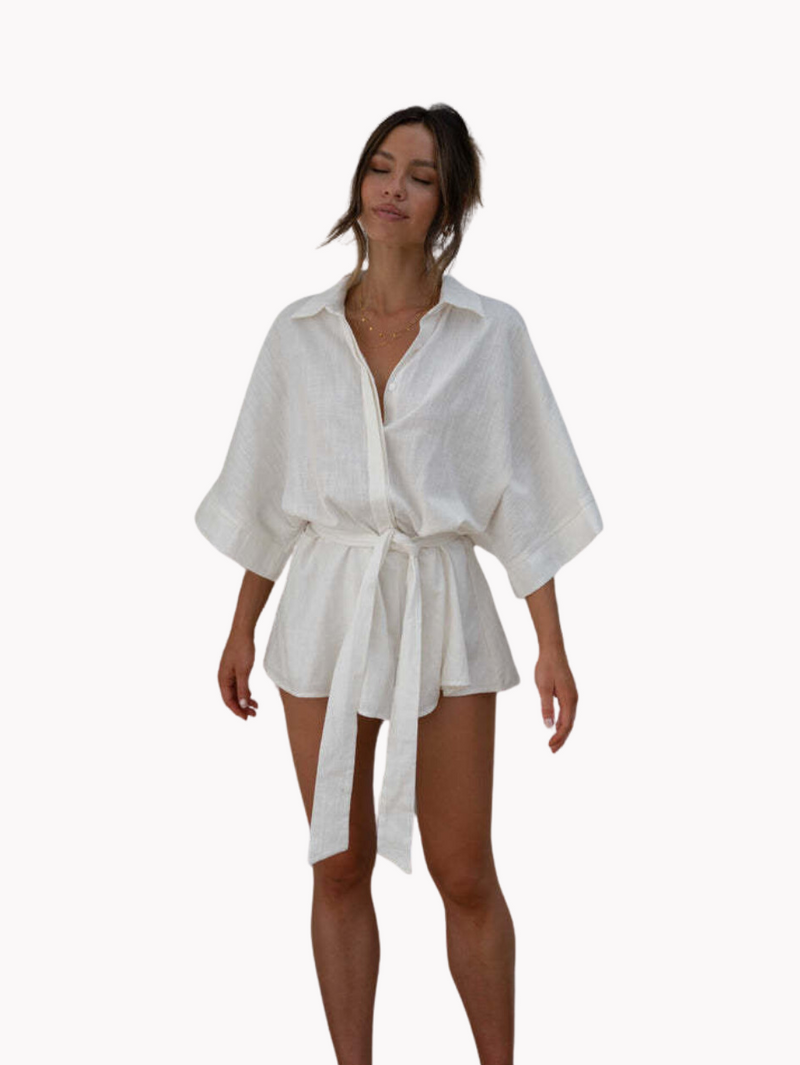 Inspirado na magia do universo, o Vestido Rosa dos Ventos te envolve em conforto e leveza. Perfeito para sonhar e explorar. Encontre na Alô Sol.